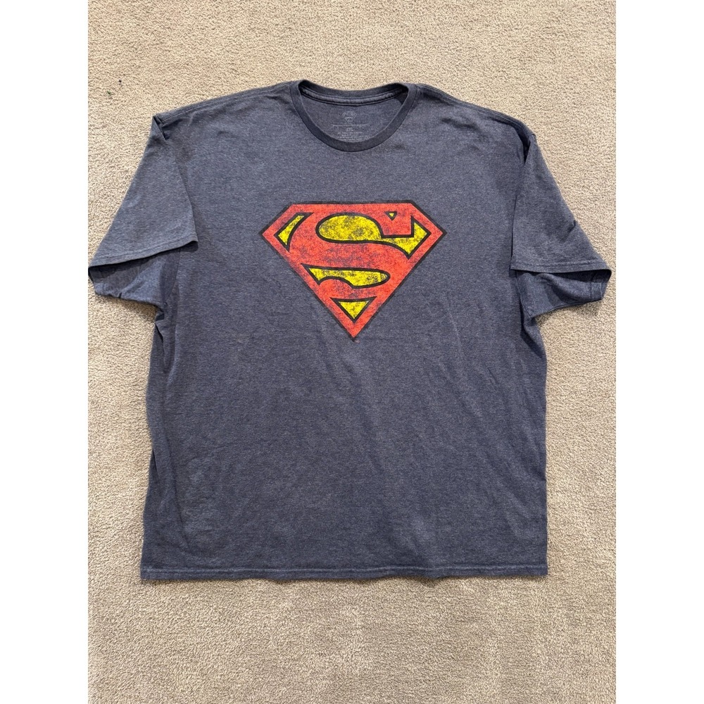 Superman Logo T-Shirt 2XL DC Comics Gray Red Yellow Shield Graphic Tee Mens XXL